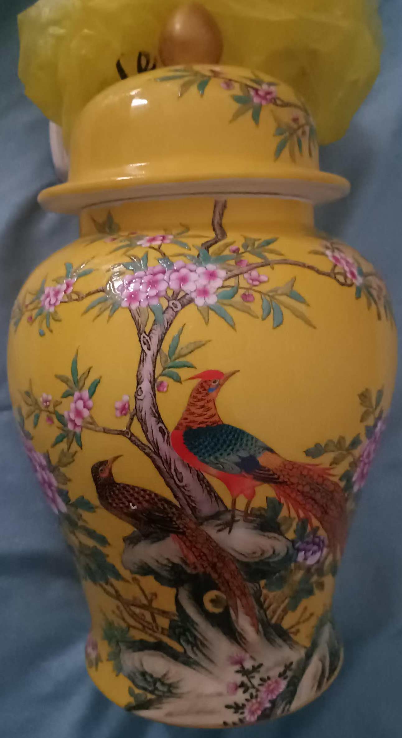 Enamel yellow quail general jar-国际艺术品交易网