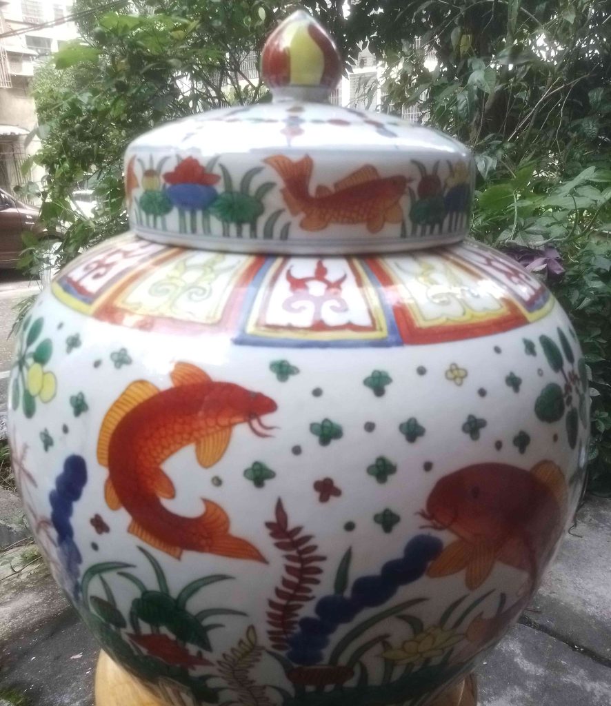 图片[1]-Jingdezhen ceramic colorful fish and algae grain porcelain-国际艺术品交易网