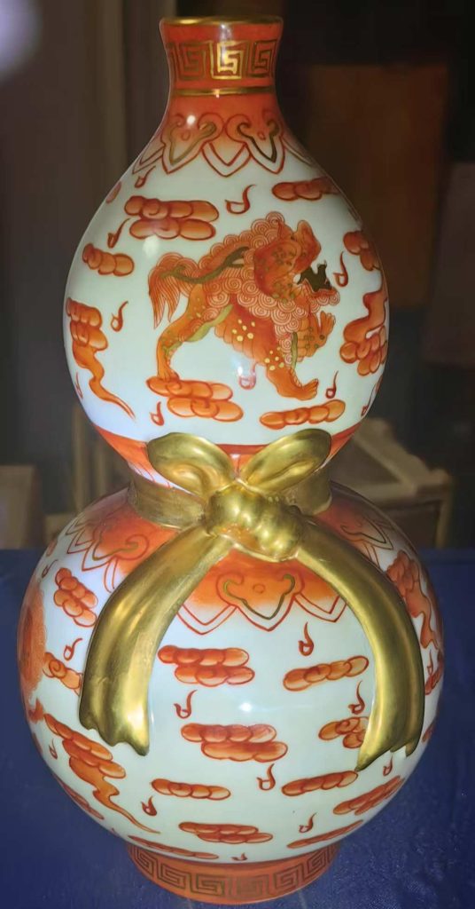 图片[1]-Yongzheng's year in the Qing Dynasty, alum red glaze depicting Jinfu in front of the dragon pattern gourd bottle-国际艺术品交易网