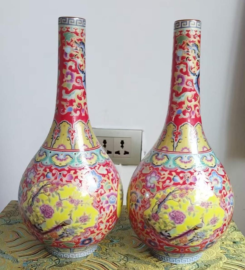 图片[1]-Small ceramic vase-国际艺术品交易网