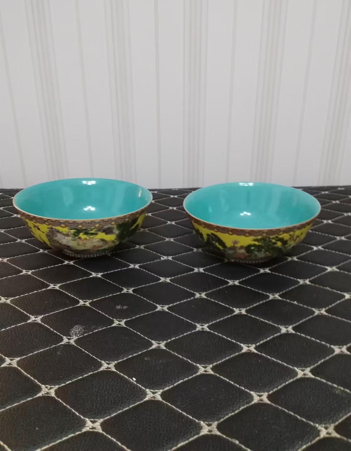 A pair of age-sensitive bowls-国际艺术品交易网