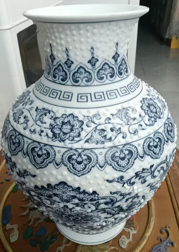 图片[1]-Ceramic blue and flower tangled lotus-国际艺术品交易网