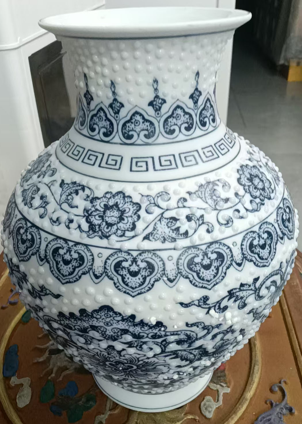 Ceramic blue and flower tangled lotus-国际艺术品交易网