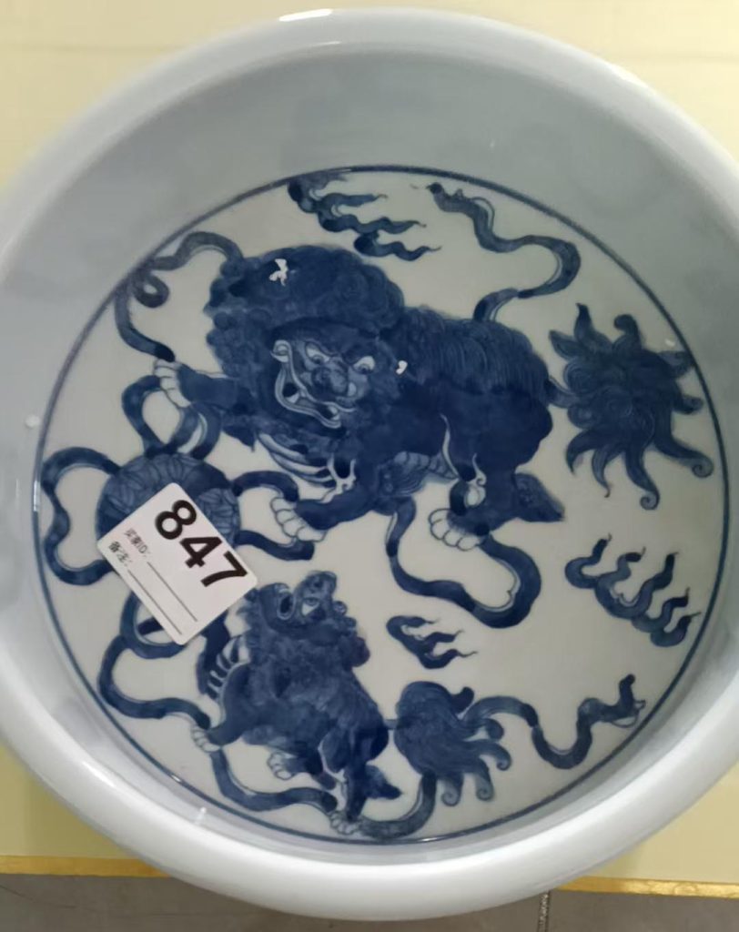 图片[1]-Daqing Kangxi blue and white lion hydrangea plate-国际艺术品交易网