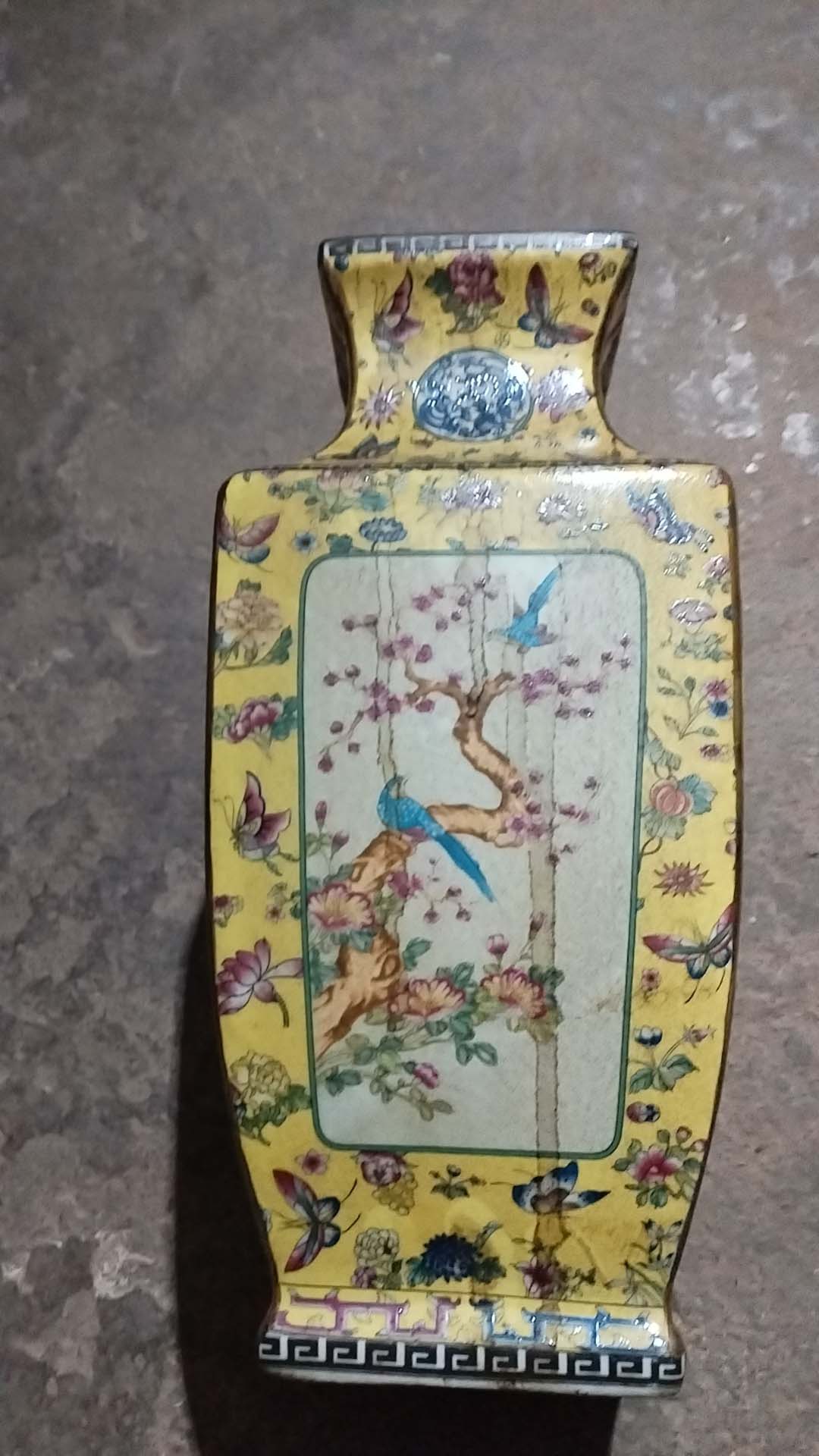 Qing Dynasty enamel gold porcelain-国际艺术品交易网