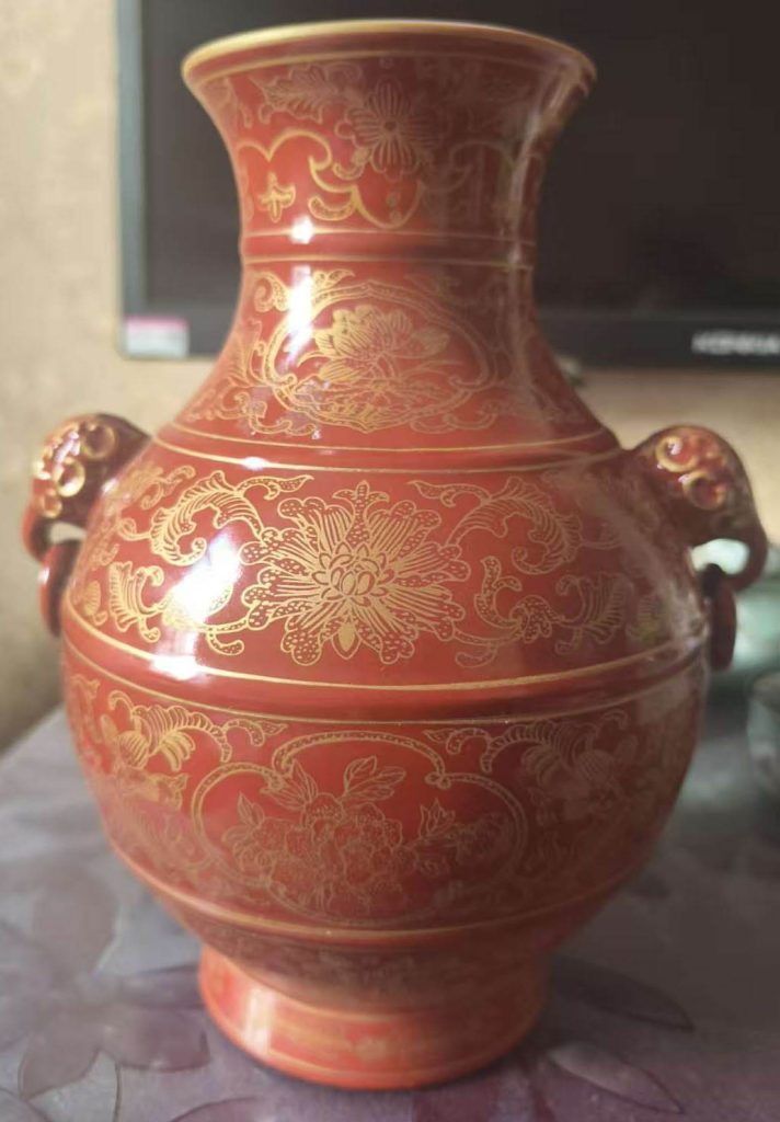 图片[1]-Red glazed gold floral pattern double-ear bottle-国际艺术品交易网