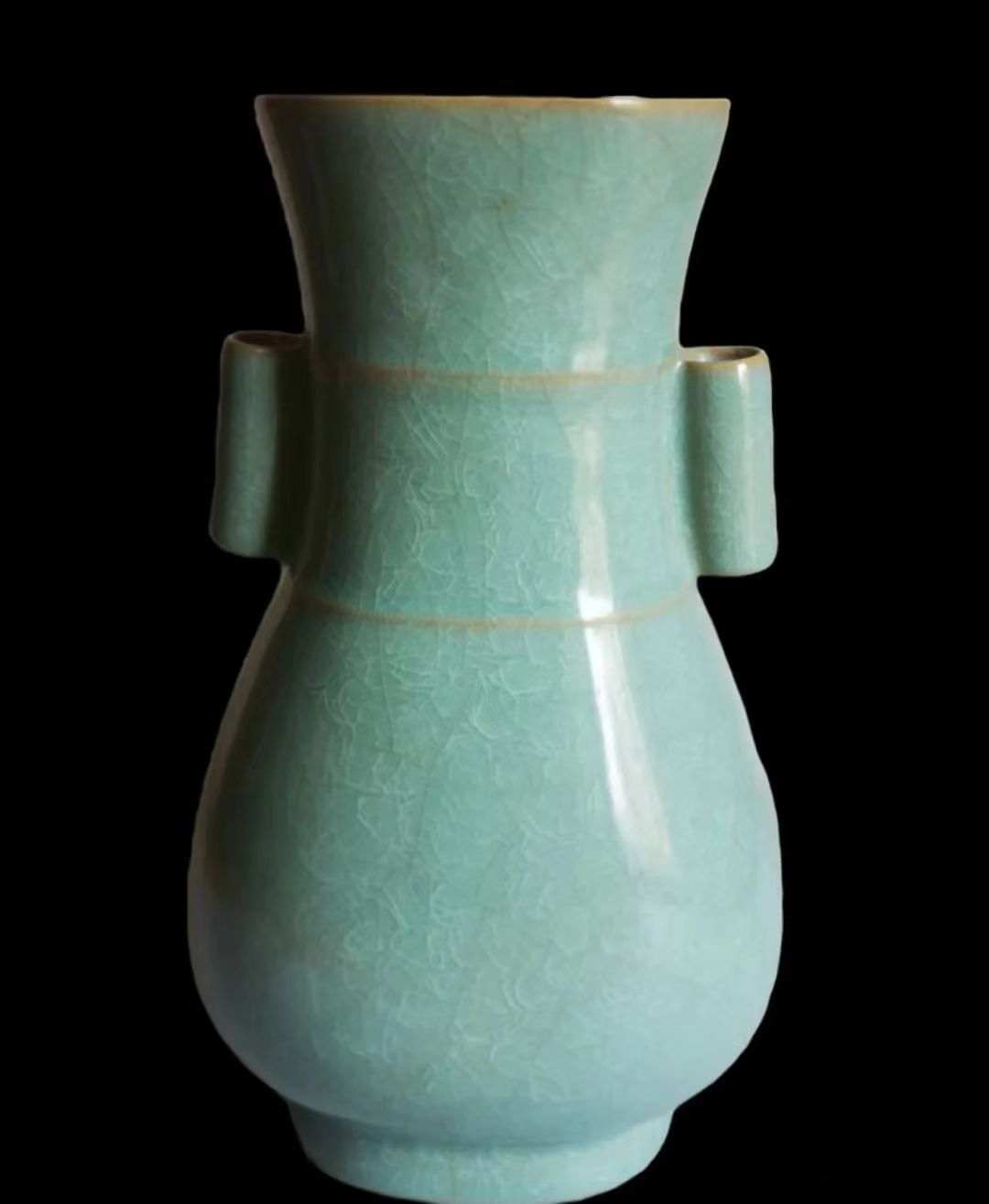Ruyao Tianqing glazed ear bottle-国际艺术品交易网