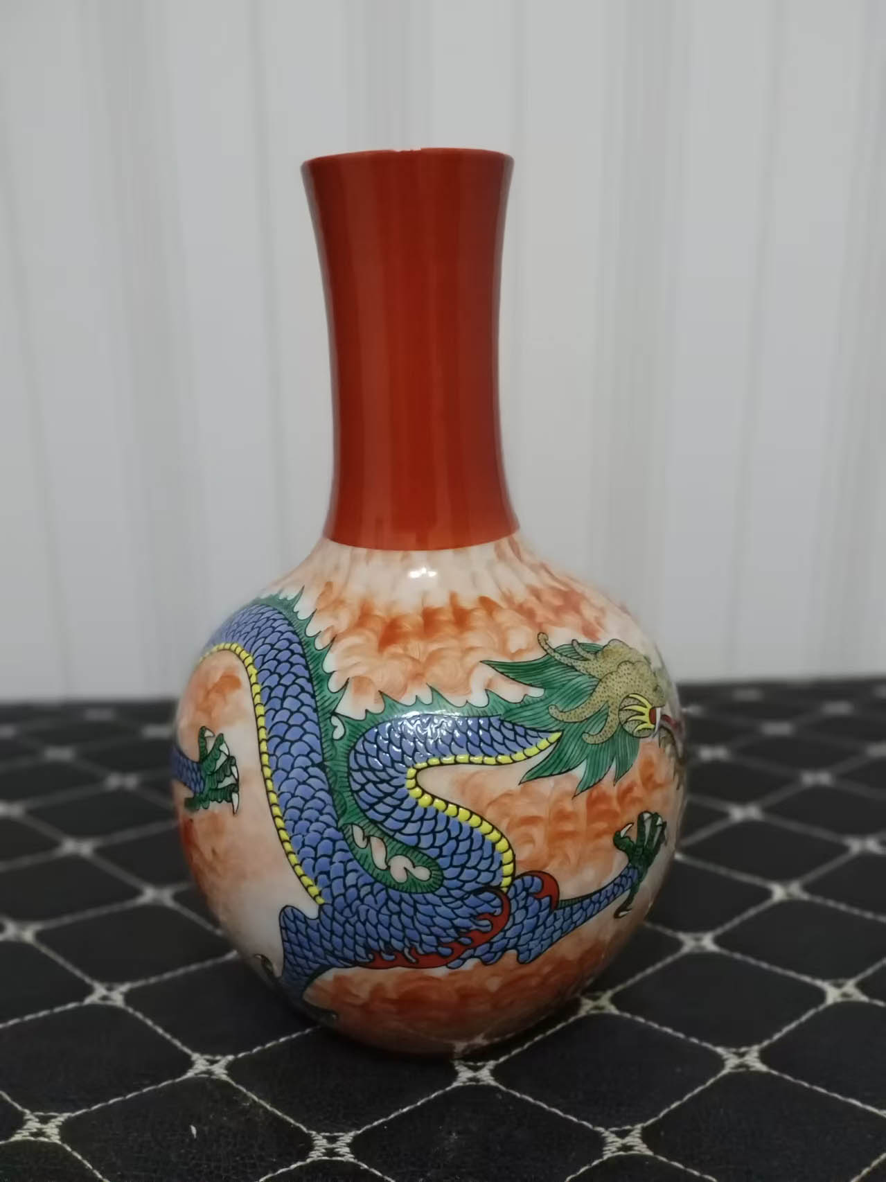 Self-defense porcelain-国际艺术品交易网