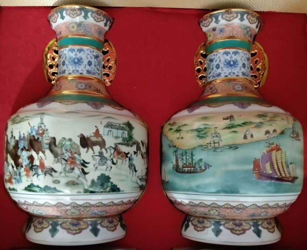 图片[1]-Silk Road Style Porcelain King Shuangzun Porcelain Bottle-国际艺术品交易网