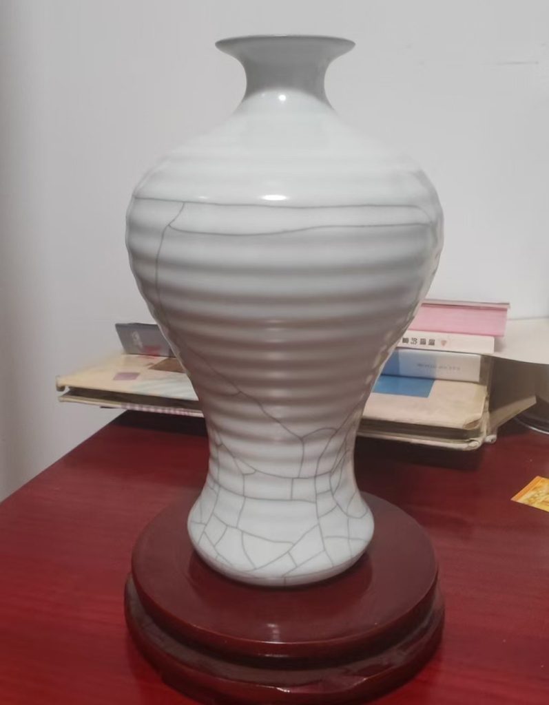 图片[1]-White glaze porcelain bottle-国际艺术品交易网