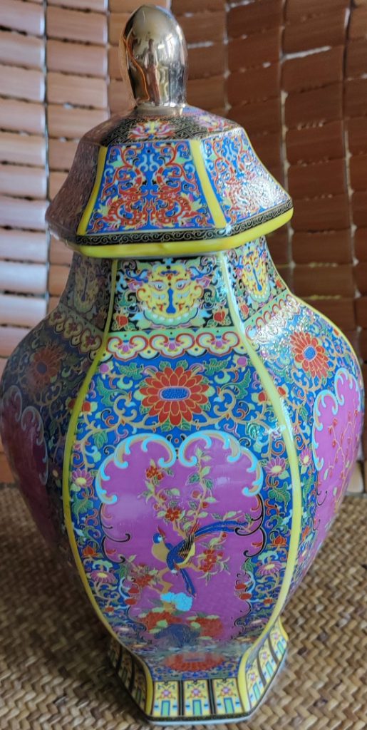 图片[1]-Yongzheng six-way enamel colorful rouge flower bird general jar in the Qing Dynasty-国际艺术品交易网