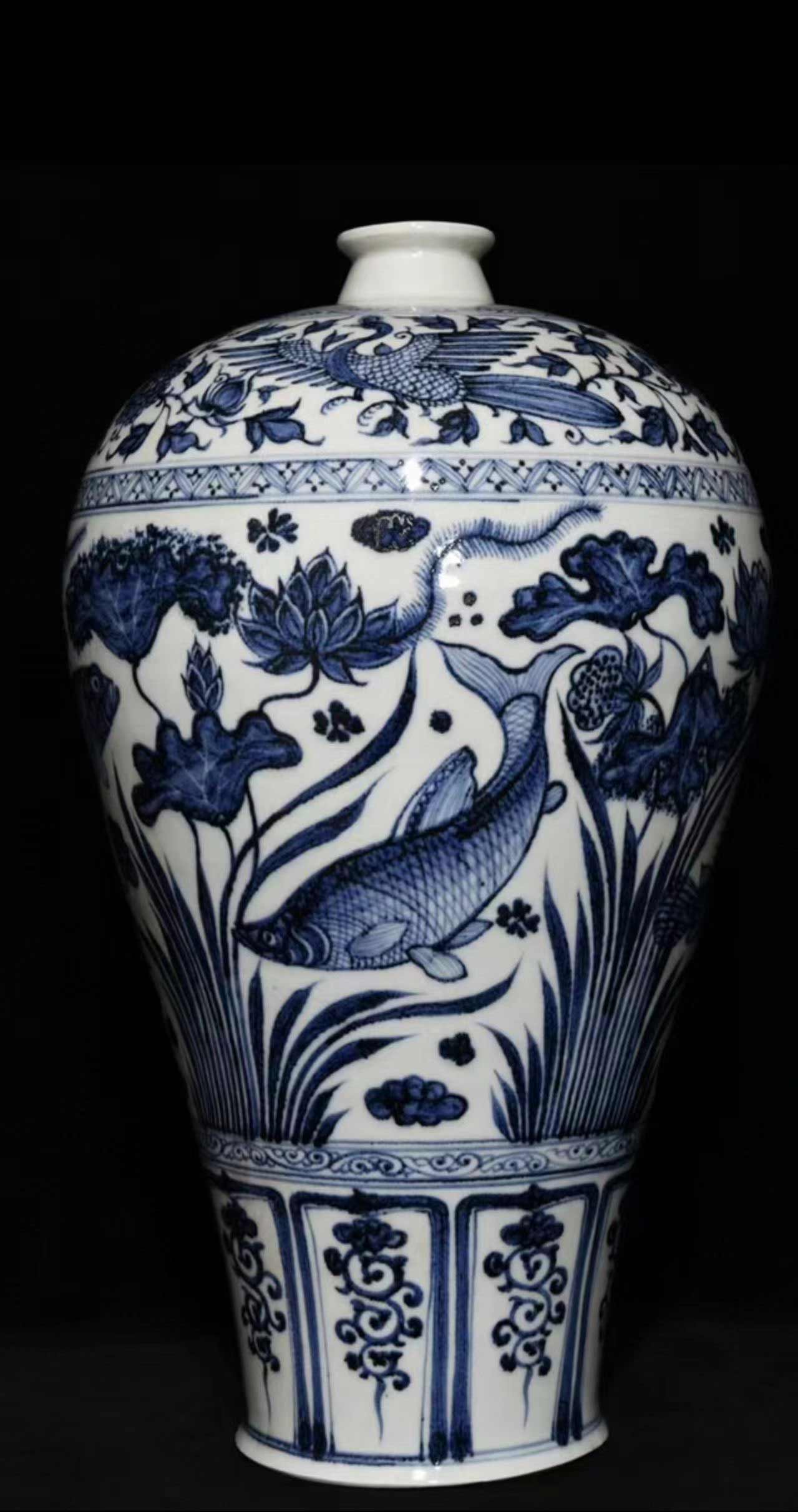 Yuanqinghua fish algae-patterned plum bottle-国际艺术品交易网
