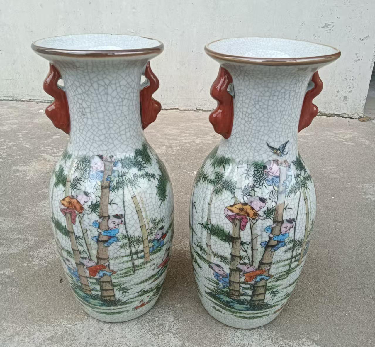 A pair of Qianlong pastel ice crack vases-国际艺术品交易网