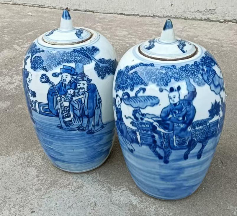 A pair of tea jars for Qingqinghua Kirin sends children-国际艺术品交易网