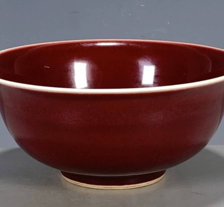 A small ceramic bowl made in the Kangxi year of the Qing Dynasty-国际艺术品交易网