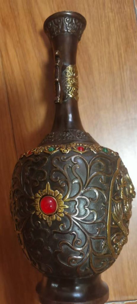 图片[1]-Bee demon copper double-eared gold bottle-国际艺术品交易网