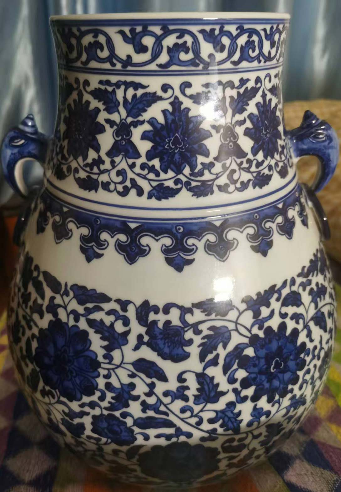 Blue and flower tangled flowers-国际艺术品交易网
