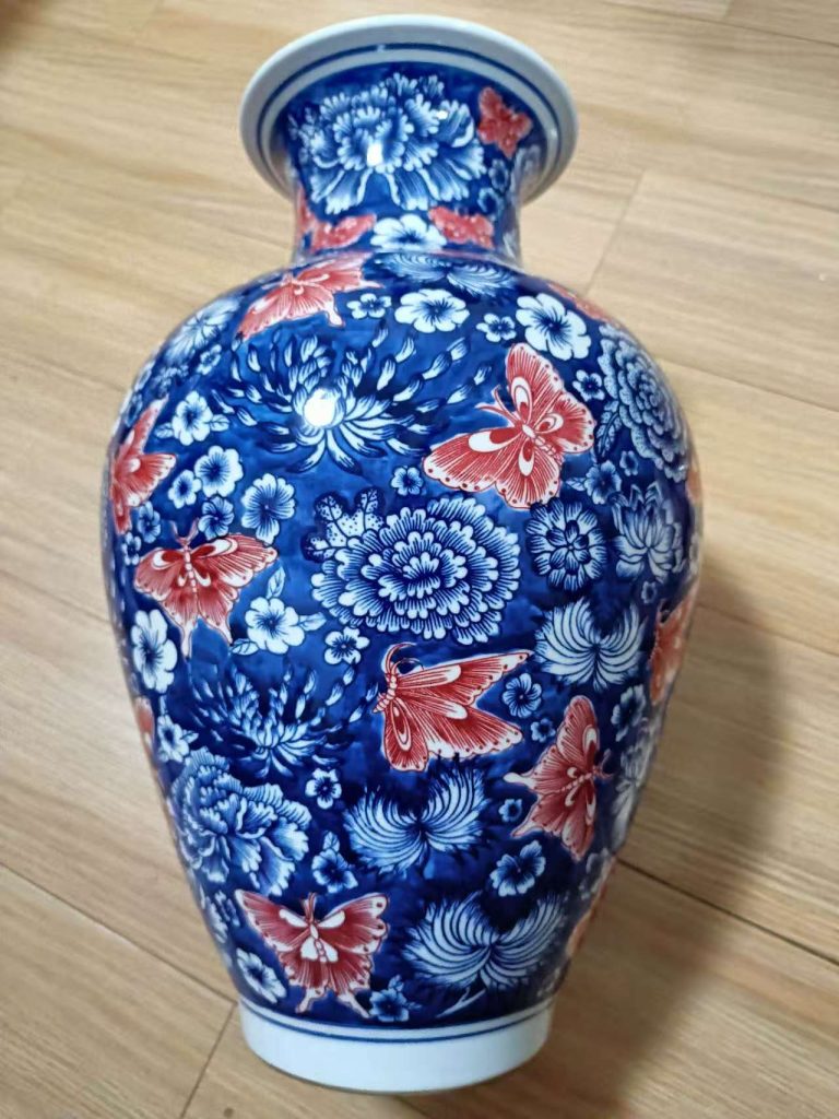 图片[1]-Blue and white porcelain vase decoration-国际艺术品交易网