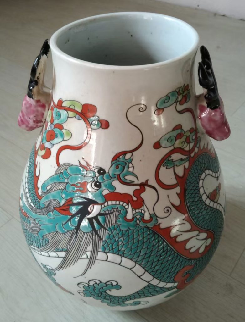 图片[1]-Ceramic dragon pattern celestial vase double-ear pastel dragon pattern-国际艺术品交易网