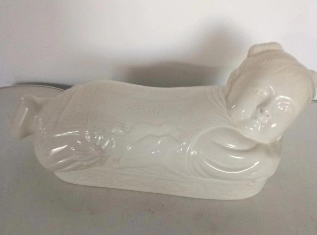 图片[1]-Dingyao porcelain, children's pillow-国际艺术品交易网
