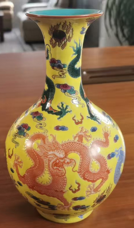 Jingdezhen ceramic enamel luminous Kowloon vase-国际艺术品交易网