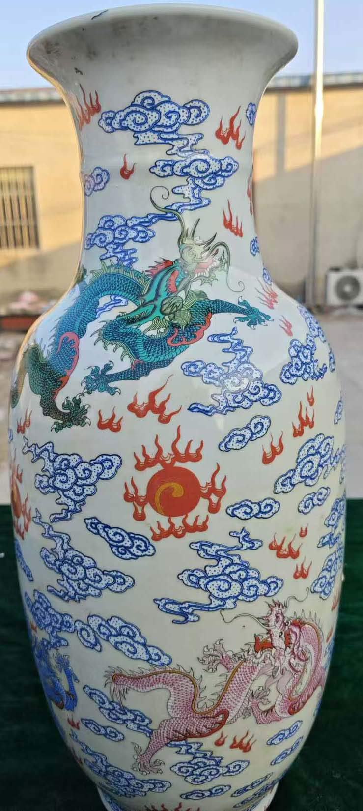Jingdezhen ceramic hand-painted carved dragon pattern floor large vase-国际艺术品交易网