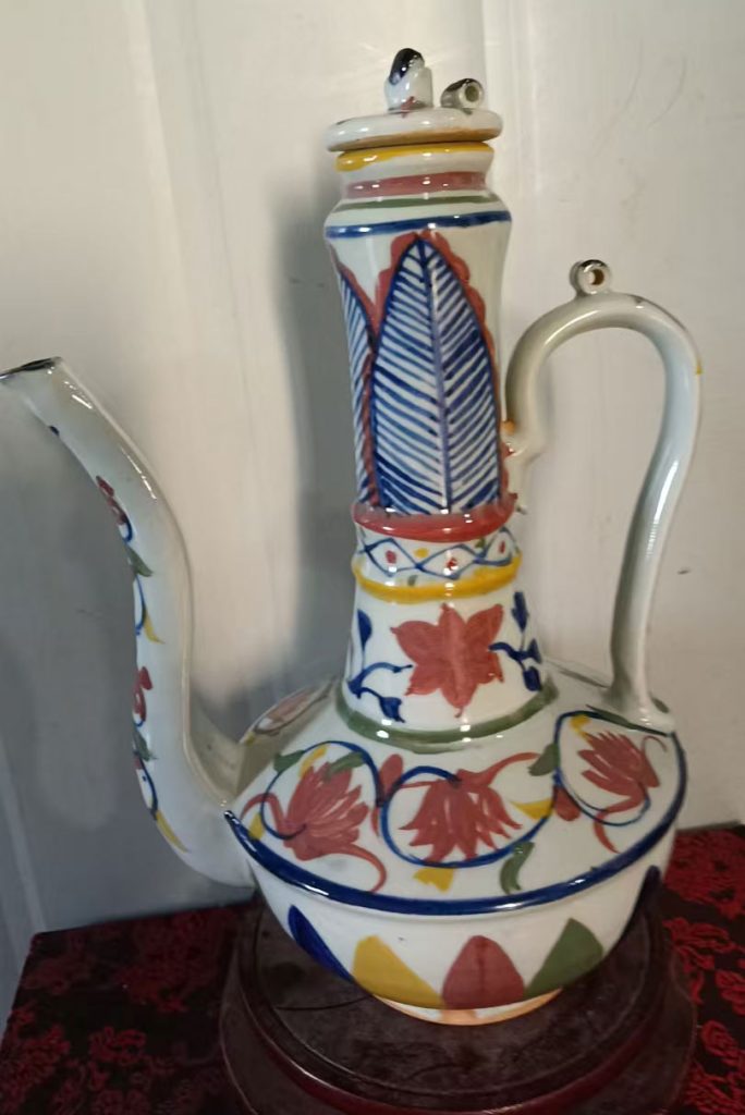 图片[1]-Mingchenghua blue and white colorful rooster pattern wine jug-国际艺术品交易网