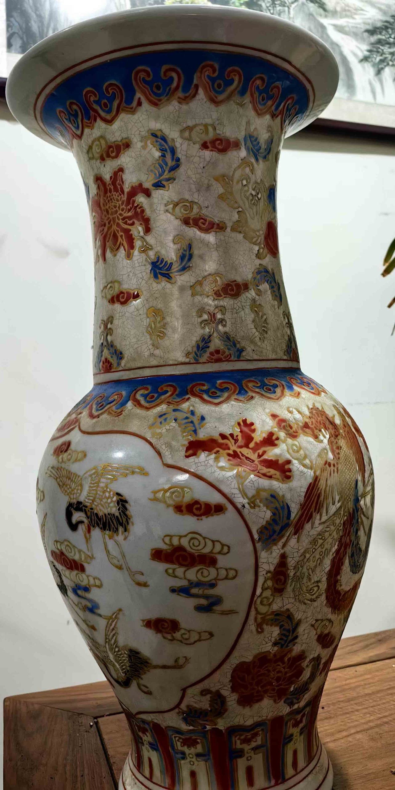 Qianlong pastel luminous porcelain dragon pattern vase-国际艺术品交易网
