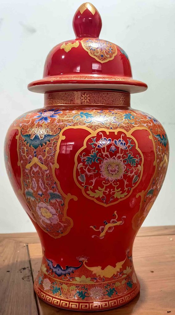 图片[1]-Qing Dynasty Kangxi Red Land Pastel Character Story General Can-国际艺术品交易网