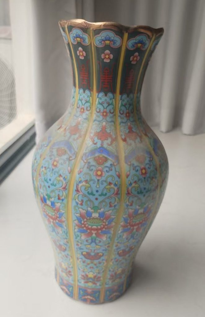 图片[1]-Qing Dynasty Qianlong Year pastel gold melon bottle-国际艺术品交易网