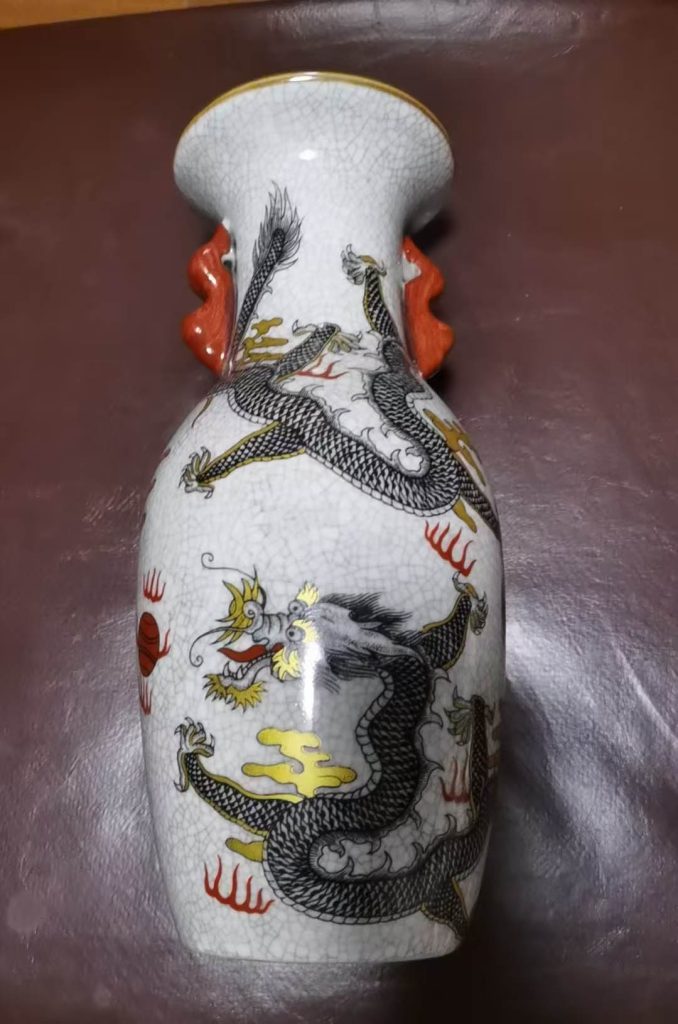 图片[1]-Qing Qianlong pink porcelain dragon pattern double-ear bottle-国际艺术品交易网