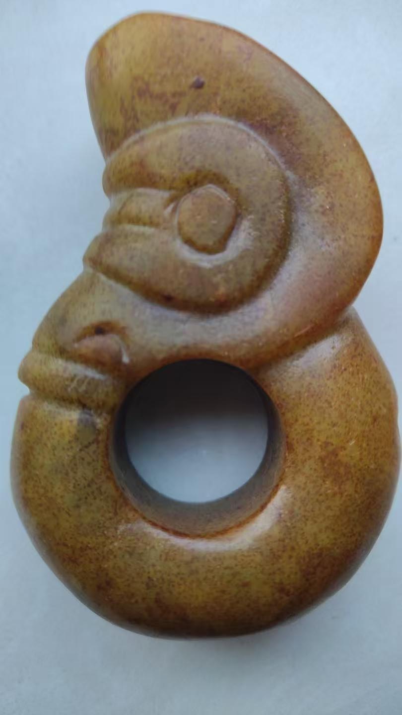 Red Mountain Jade Pig Dragon Pendant Jade-国际艺术品交易网