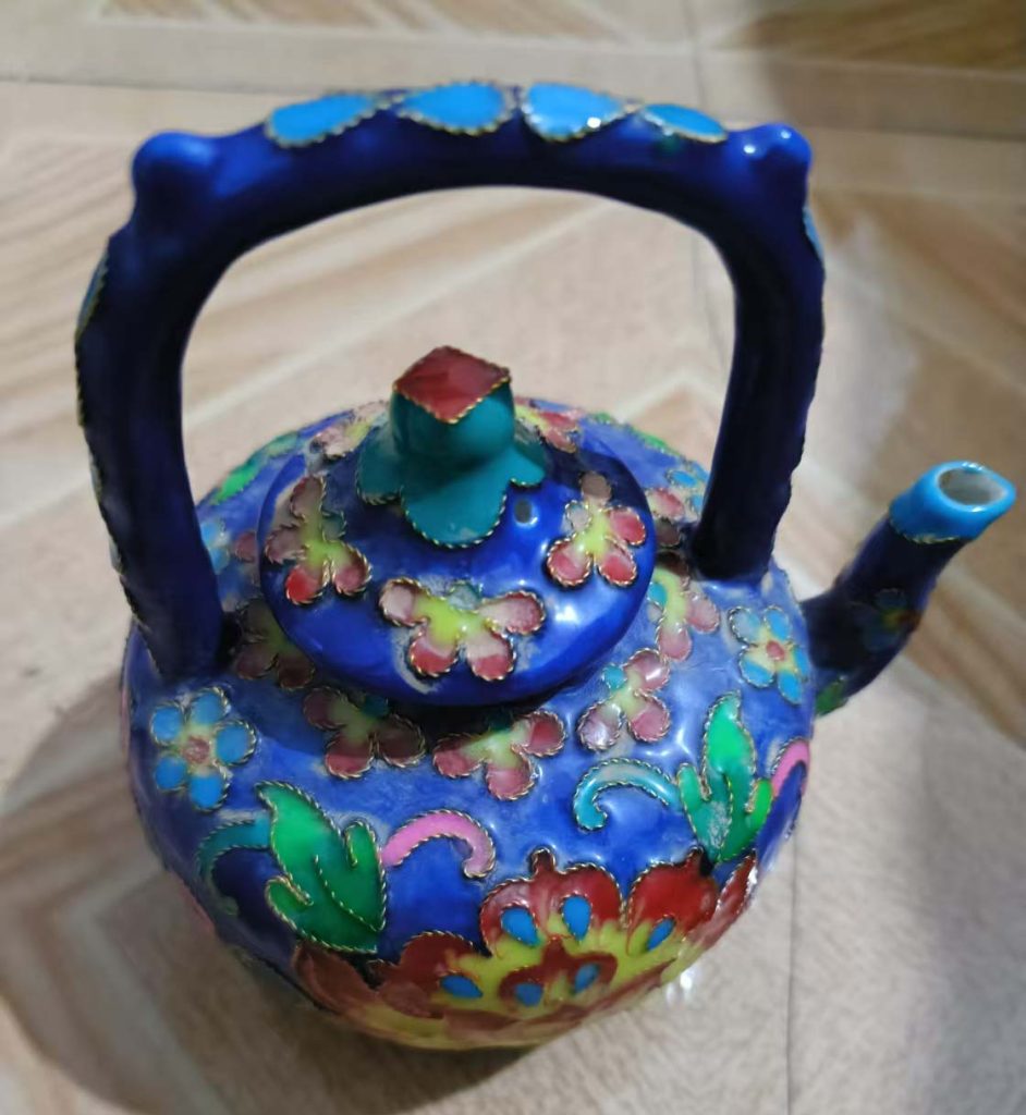 图片[1]-Silk-pinched enameled bottle-国际艺术品交易网