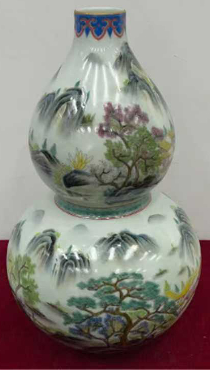 The pastel landscape gourd made in the Yongzheng year of the Qing Dynasty-国际艺术品交易网